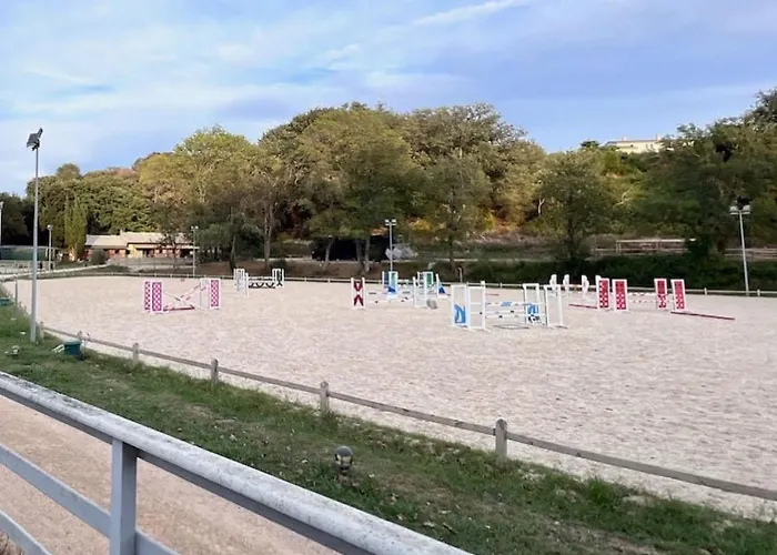 Cdc Stables Antibes